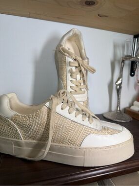 AEROSOLES women’s Beige Woven Platform Sneaker size 10